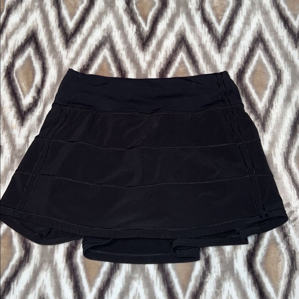 black lululemon pace rival skirt